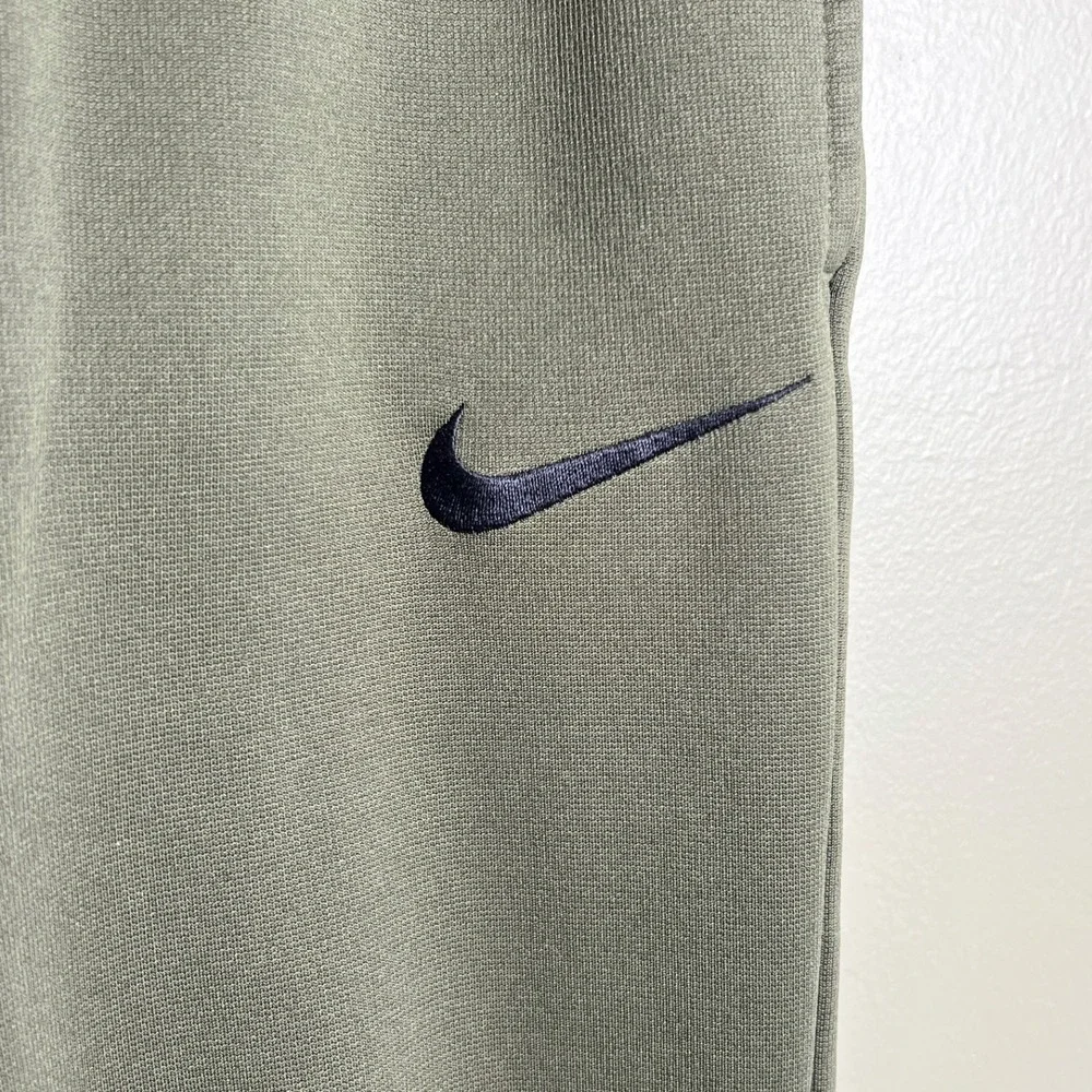 Nike Therma Fit Sweatpants Khaki Green Joggers Medium Flaw